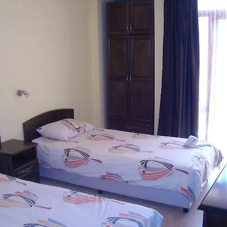 Kakadu 3* Каварна